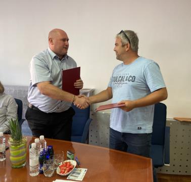 Podpis pogodbe - umetna trava_1